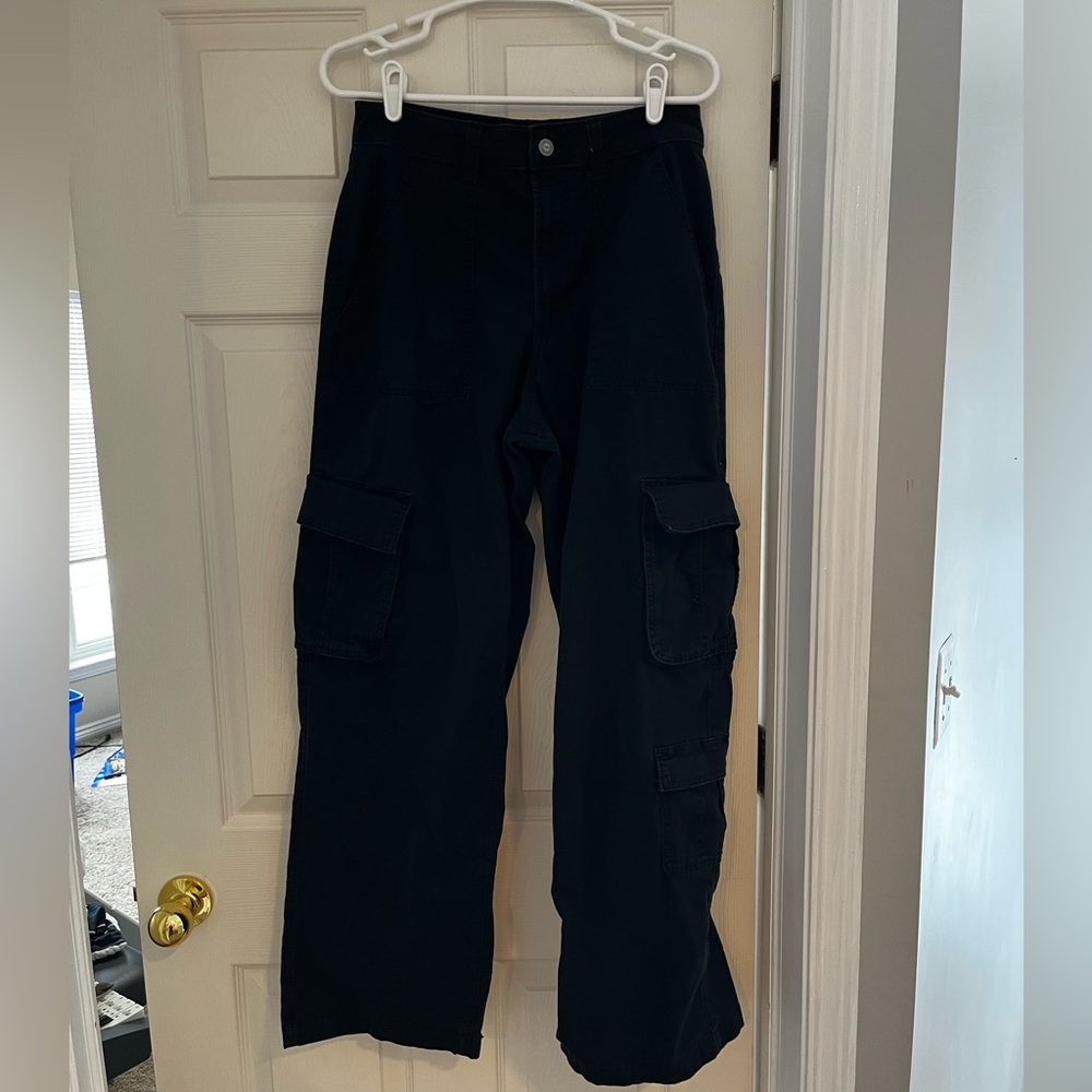 Hollister black cargo style pants